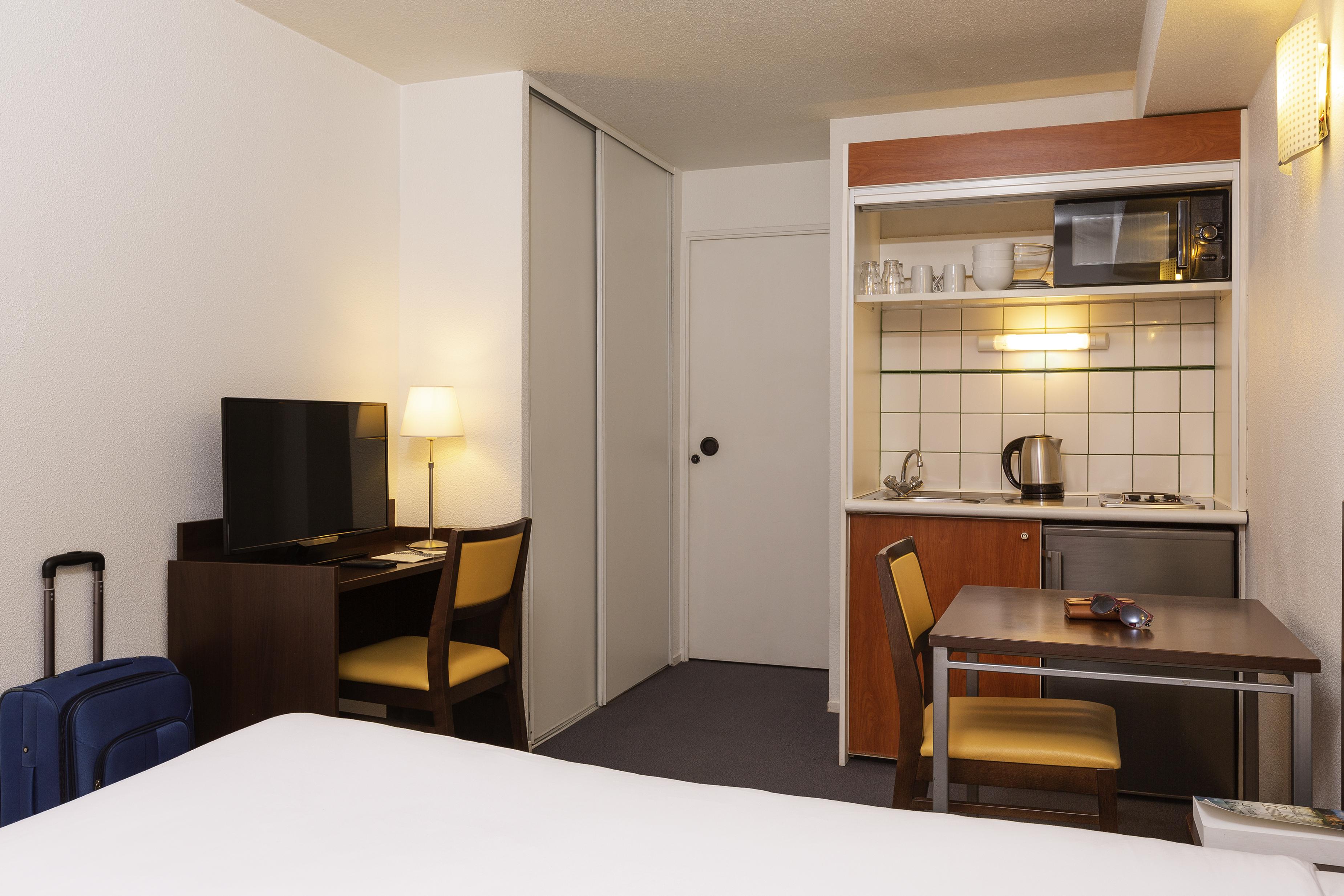 Aparthotel Adagio Access La Defense - Leonard De Vinci Courbevoie Exteriör bild