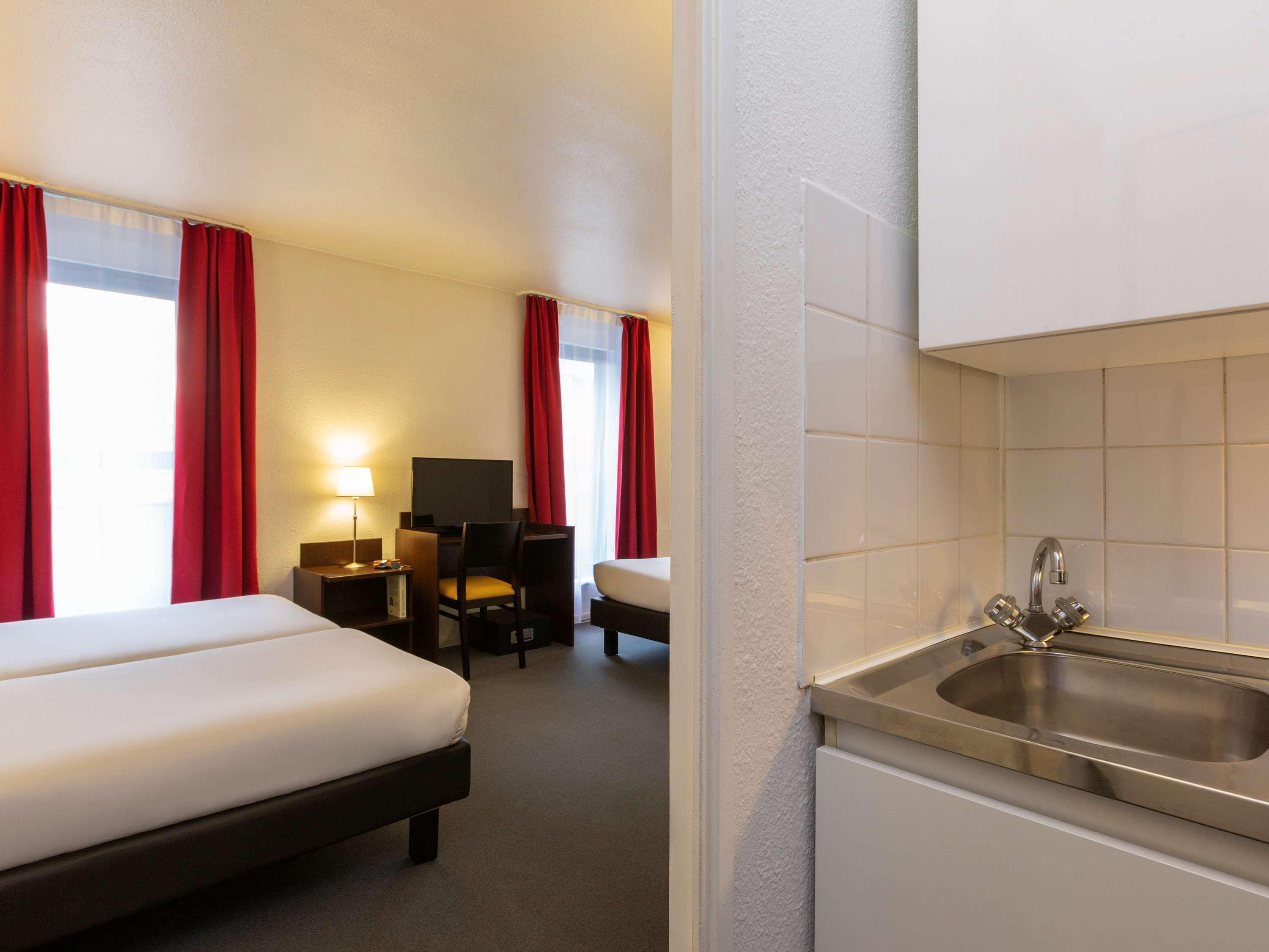 Aparthotel Adagio Access La Defense - Leonard De Vinci Courbevoie Exteriör bild