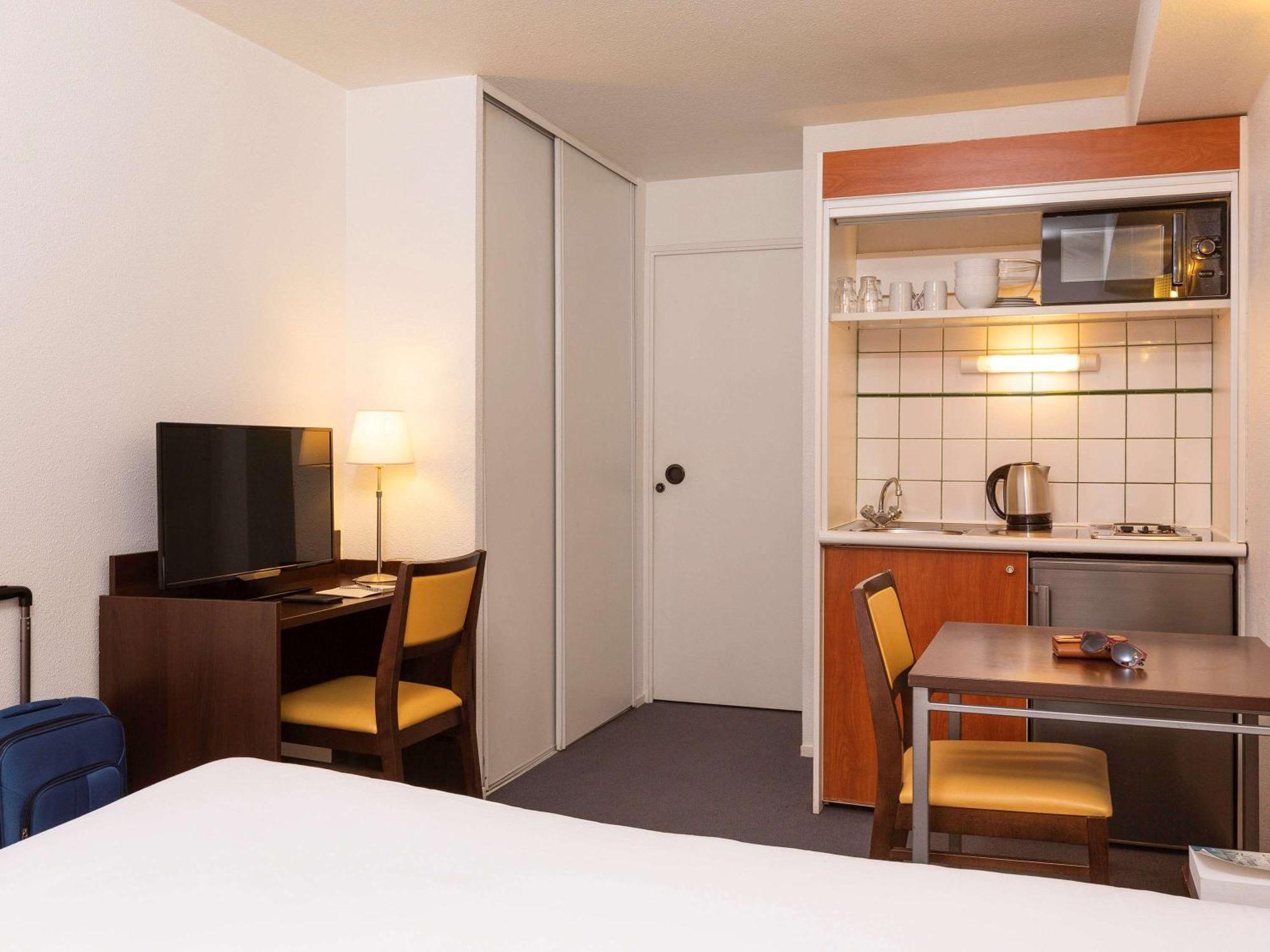 Aparthotel Adagio Access La Defense - Leonard De Vinci Courbevoie Exteriör bild