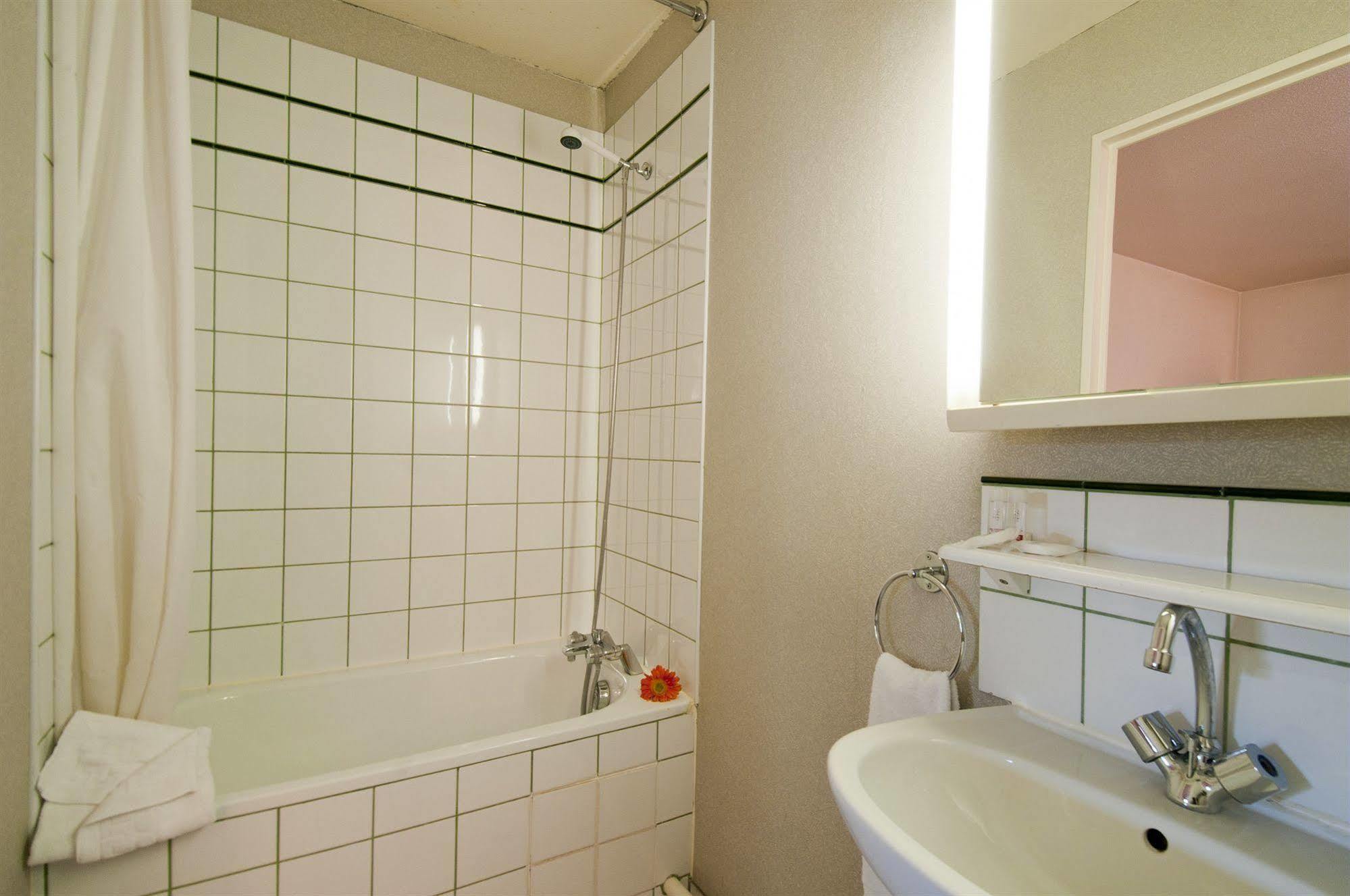 Aparthotel Adagio Access La Defense - Leonard De Vinci Courbevoie Exteriör bild
